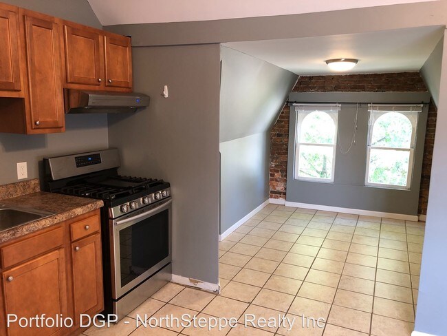 Foto del edificio - 1554-1560 Highland St