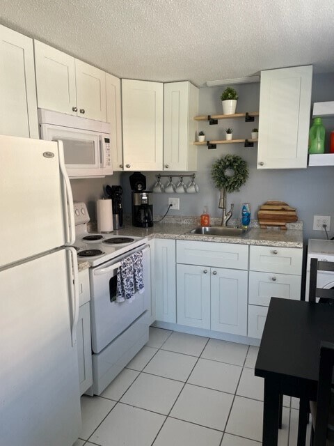 new kitchen cabinets - 1980 Tahitian Pl