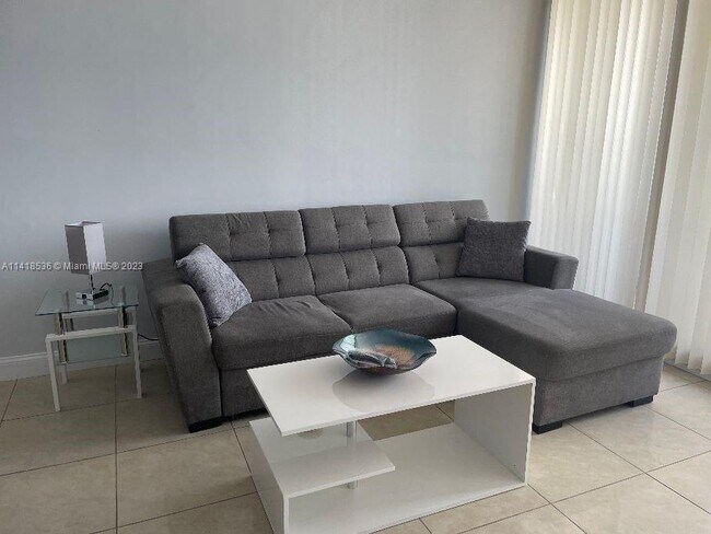 Foto del edificio - 3505 S Ocean Dr