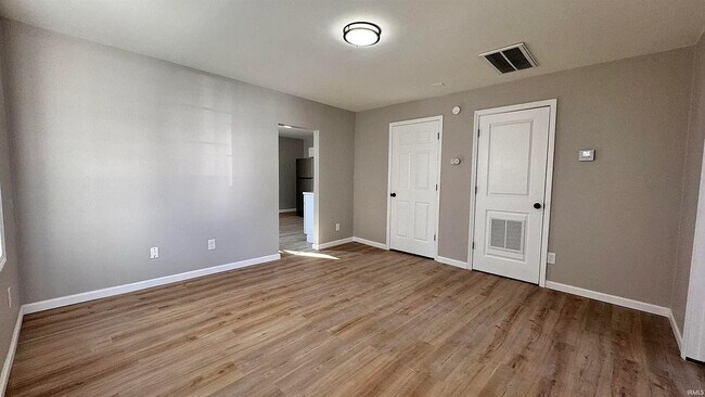 Foto del edificio - 217 E Oregon St