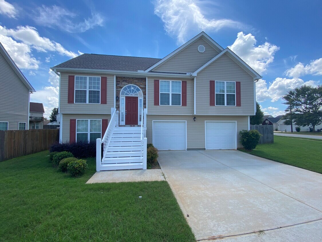 517 Arrie Dr, Byron, GA 31008 House Rental in Byron, GA