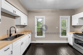 Building Photo - 865 10th St NW