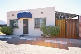Building Photo - 101 W Sahuaro St