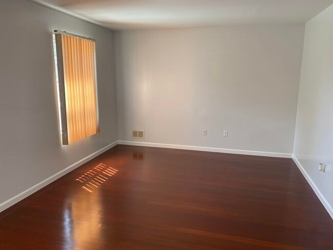 Foto del edificio - 183 Hutton St