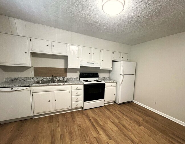 Foto del edificio - Quaint 2 bedroom 1 bath apartment on quiet...