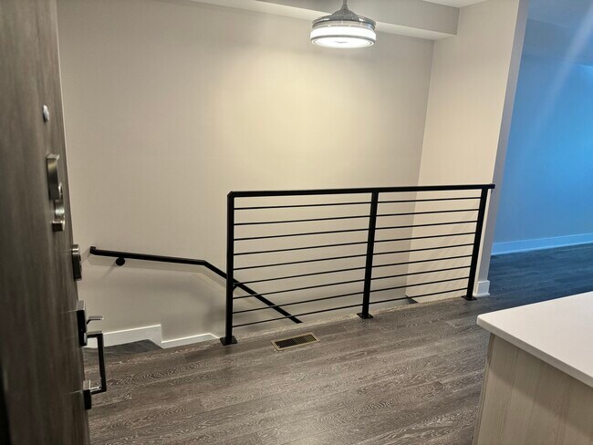 Foto del edificio - 703 Newton Pl NW