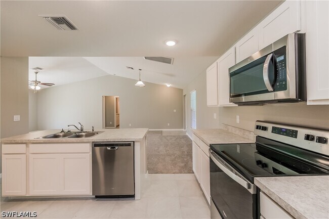 Foto del edificio - 2819 37th St SW