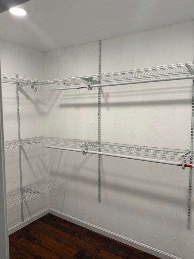 Primary Photo - 1 Stevens Rd