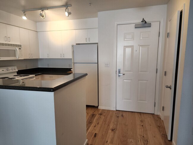 Entrance - 8100 Oceanview Ter