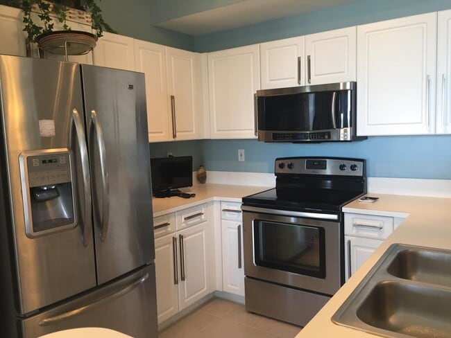 Building Photo - 651 Okeechobee Blvd