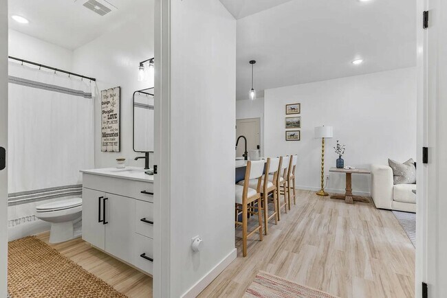 Foto del edificio - 3131 Fleur Dr