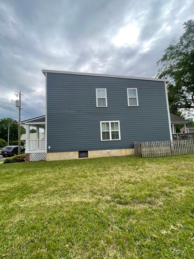 Foto del edificio - 1208 N 33rd St