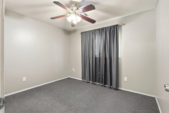 Building Photo - 12638 Coho Ln