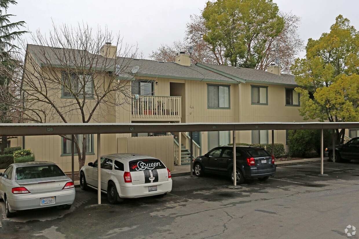Walnut Gardens Apartments Carmichael, CA