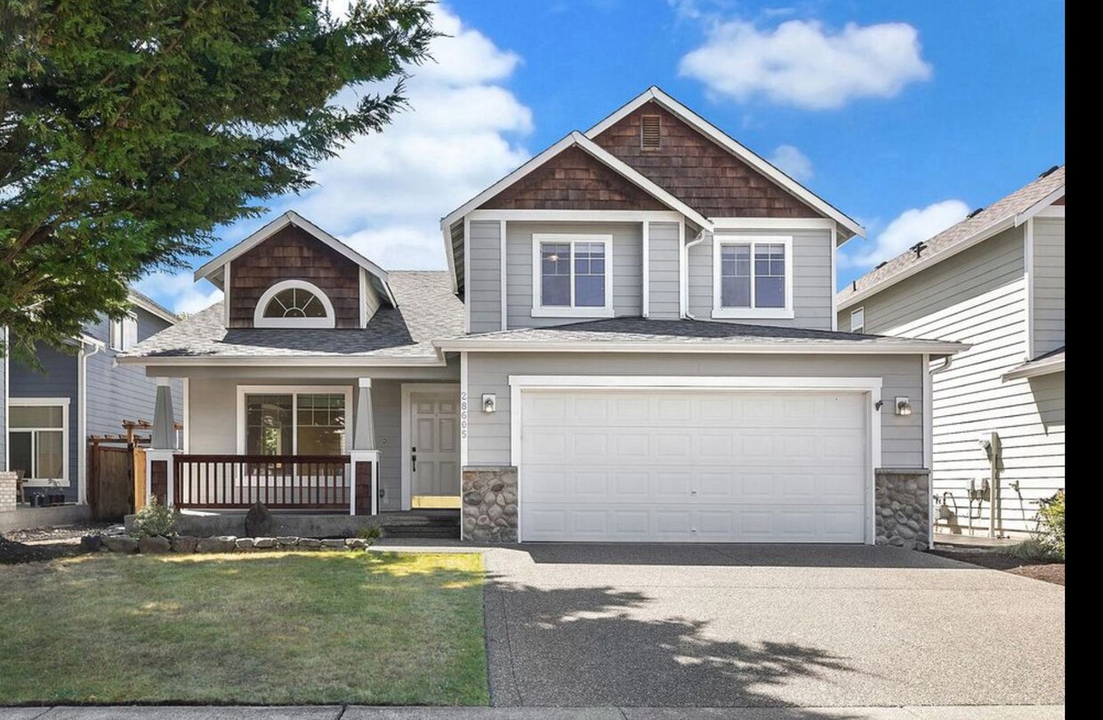 Primary Photo - 4 bed in Pebble Creek