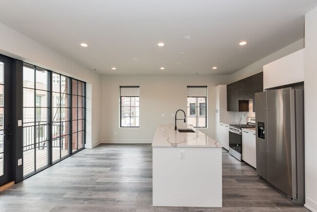 Building Photo - 1220 N Bosworth Ave