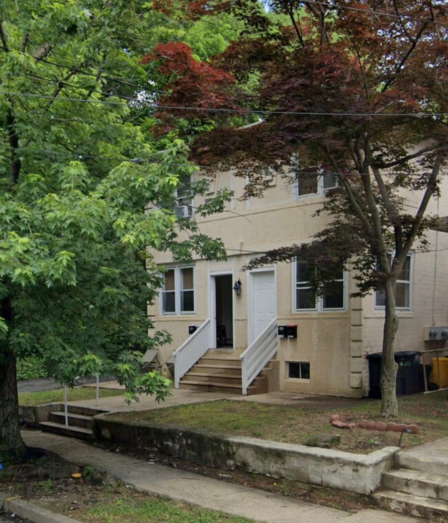 Building Photo - 430 Engard Ave