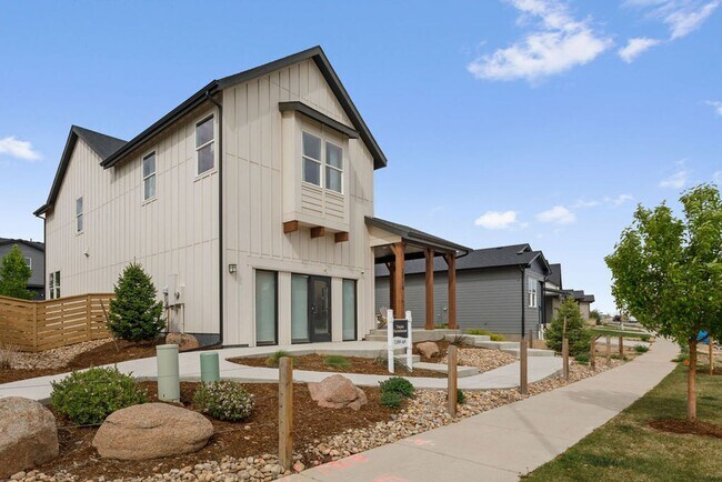 Foto del edificio - Charming 4 Bedroom, 3 Bath Home in Desirab...