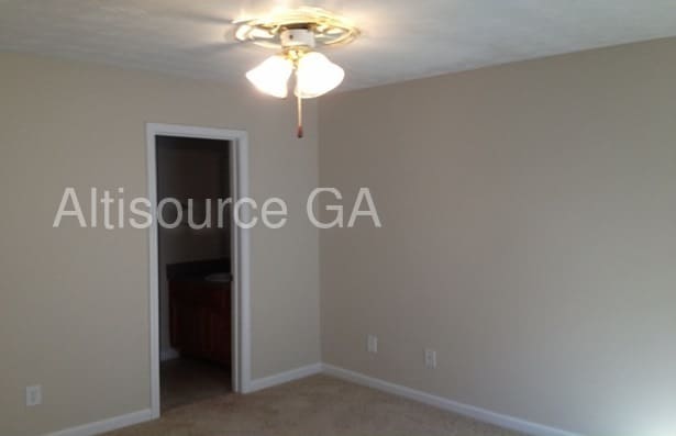 Building Photo - 225 Apple Valley Rd