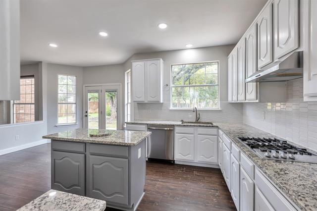 Foto del edificio - 3825 Misty Glen Ct