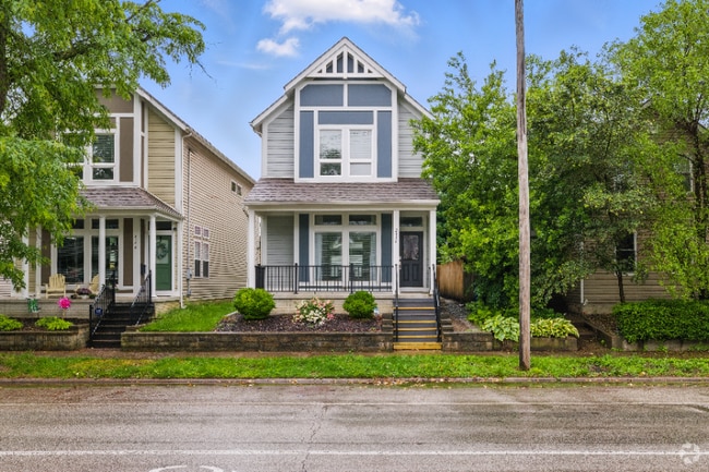 Building Photo - 2138 W 41st St