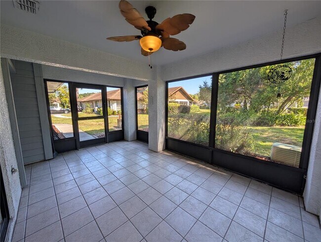 Foto del edificio - 7705 Rockville Ct