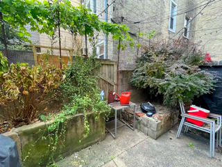 patio - 1168 S 10th St