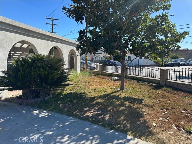 Building Photo - 10742 Dorothy Ave