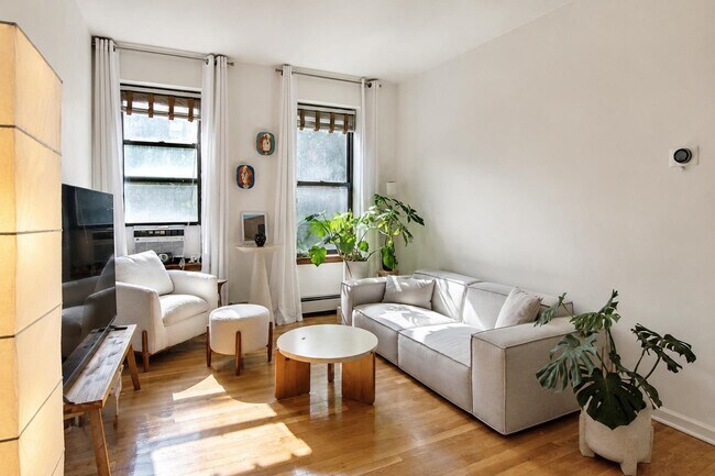 Foto del edificio - 208 Willow Ave