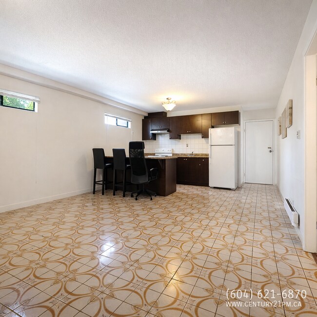 Photo du bâtiment - 9985-138A 138a St