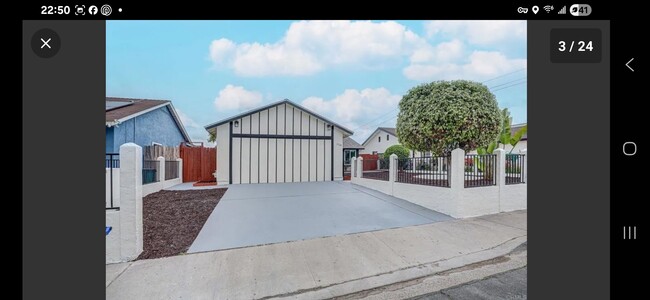 Building Photo - 1320 Vinca Way