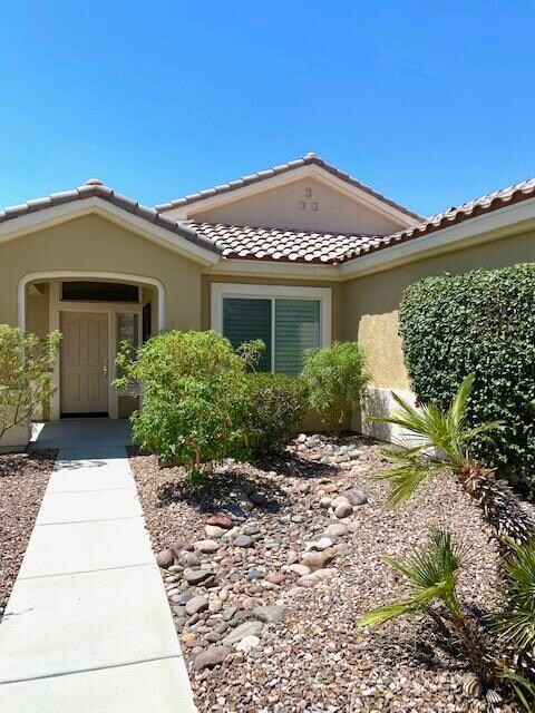 Building Photo - 78235 Estancia Dr