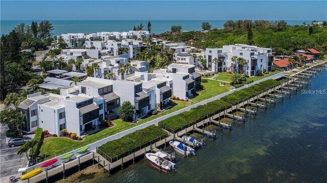 Foto del edificio - 2955 N Beach Rd