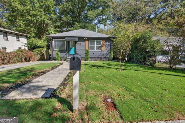 Foto del edificio - 475 Center Hill Ave NW