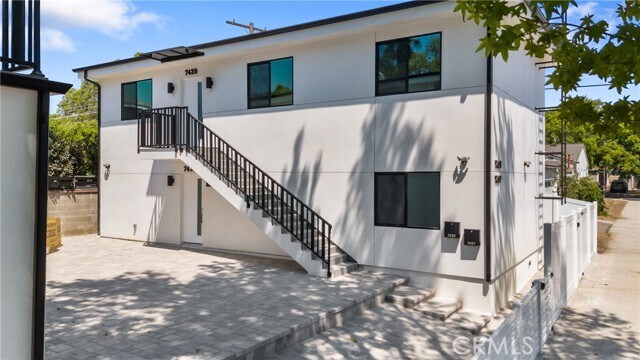 Primary Photo - 7437 Ranchito Ave