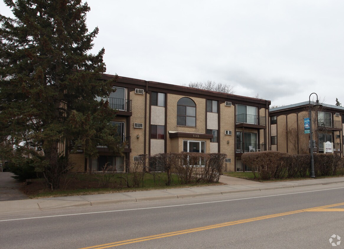 The Lynwood Apartments in Mound, MN
