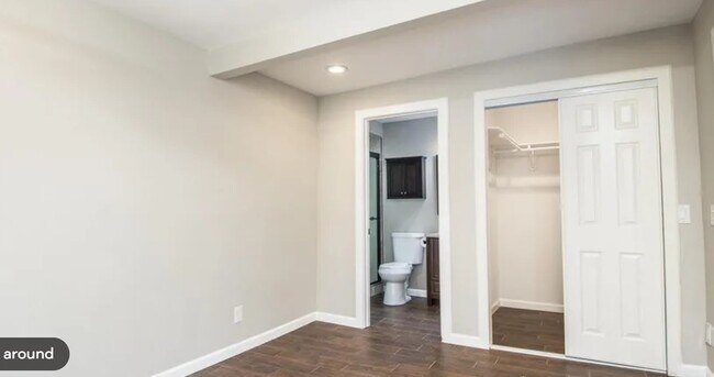Building Photo - 502 E Woodland Dr