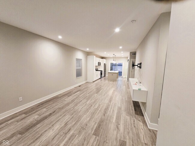 Foto del edificio - 28 Central Greens Blvd