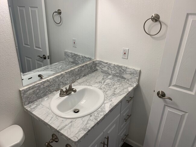 Foto del edificio - 6412 -6414 Terra way