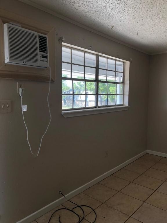 Building Photo - 4527 Tigerland