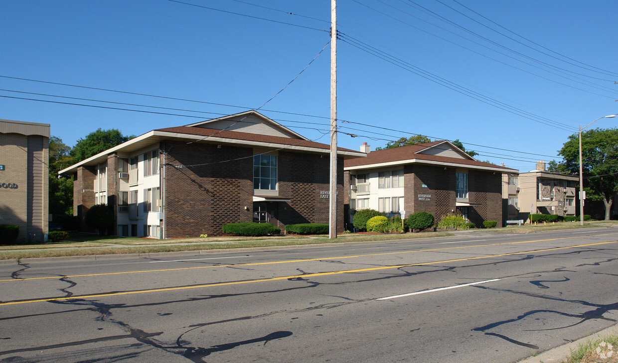 Building Photo - Riverside Apartments