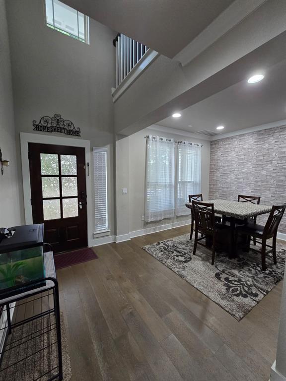 Foto del edificio - 9713 McKnight Lp