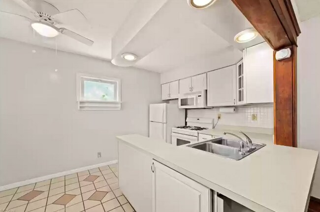 Foto del edificio - 1264 Clifton Prado