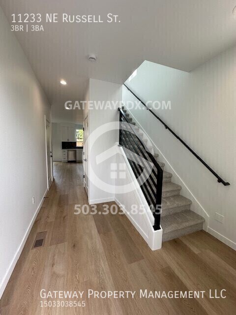 Foto del edificio - 11233 NE Russell St