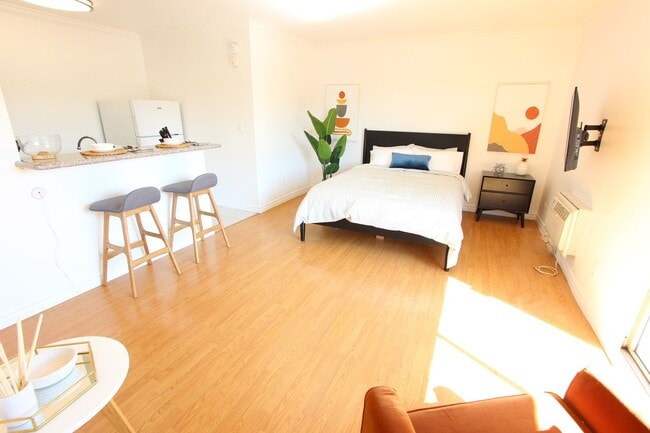Interior Photo - The Elizabeth