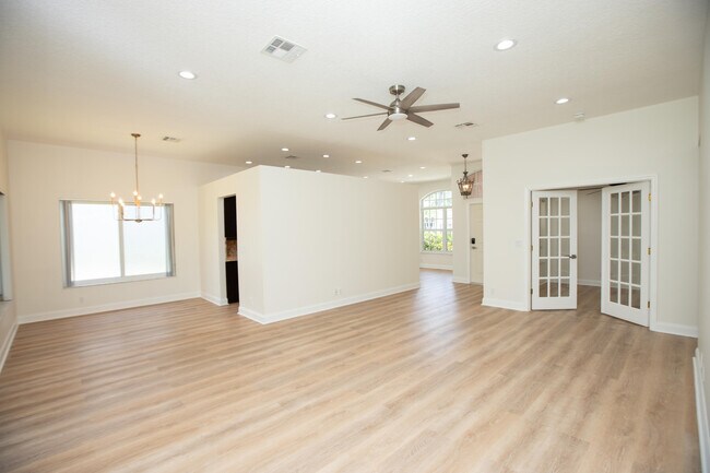 Foto del edificio - 10821 La Salinas Cir