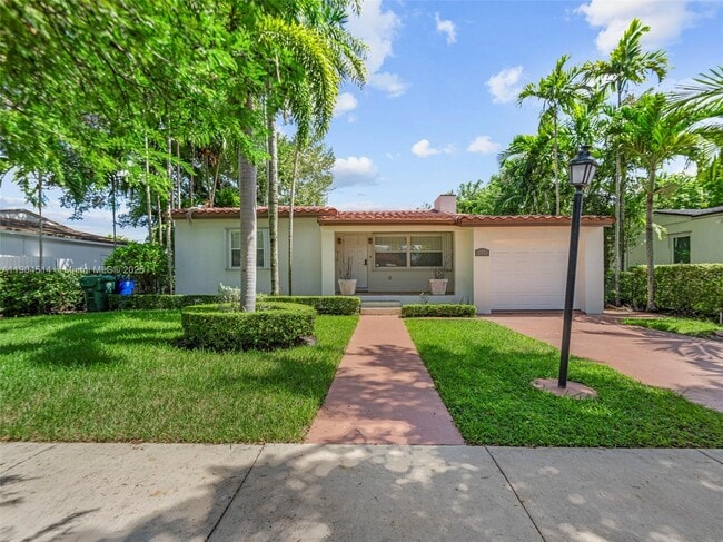 Building Photo - 4850 SW 5th Terrace