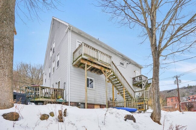 Foto del edificio - 315 Woronco Rd