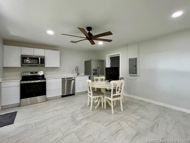 Foto del edificio - 813 E 13th St