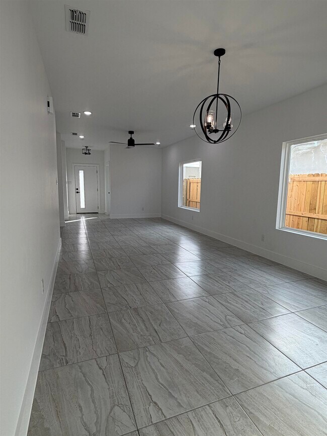 Building Photo - 1532 Consejero Ln